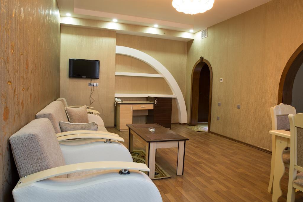 Cinema Boutique Hotel Gandzsa Szoba fotó