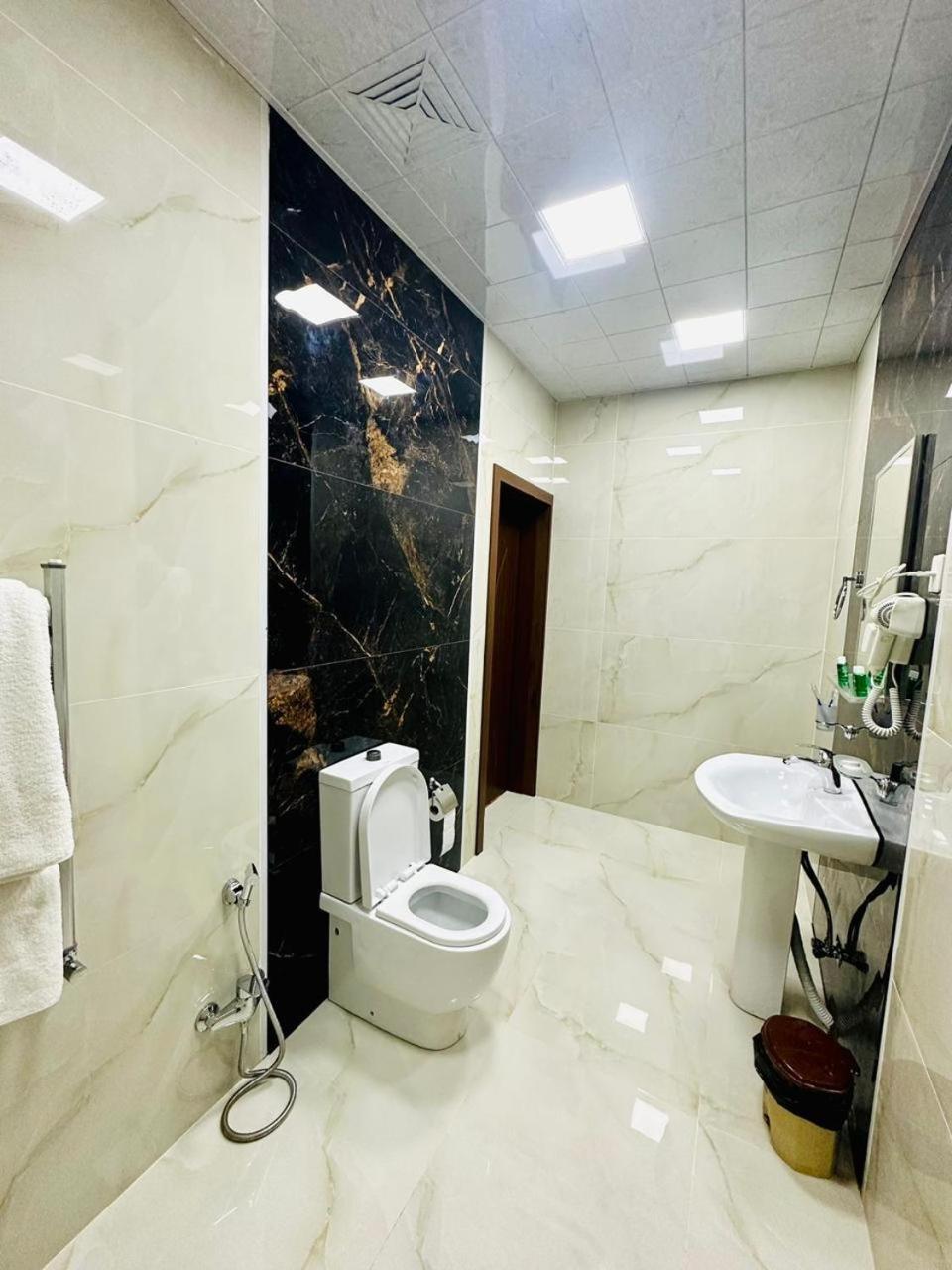 Cinema Boutique Hotel Gandzsa Kültér fotó